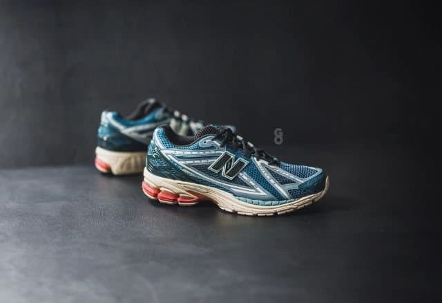 Men's New Balance 1906R - Retro Running Inspired Casual Shoes - Thumbnail 4