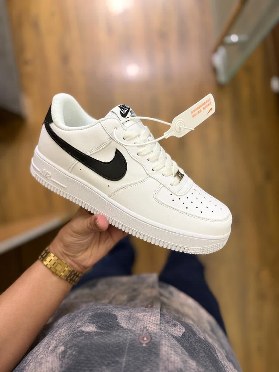 NIKE Air Force 1 Low (AF1) White Black Swoosh | Boys Restock Edition - Thumbnail 6