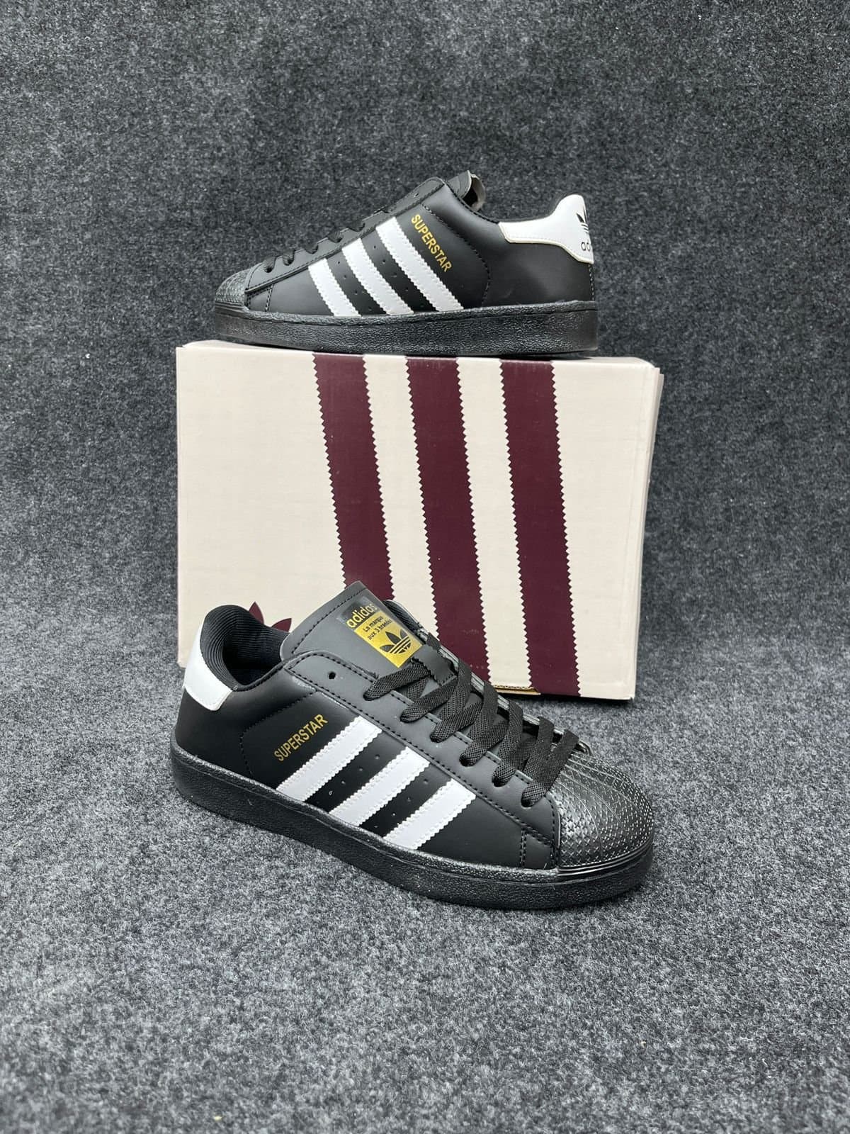 Adidas Originals Superstar Shoes | Classic Shell-Toe Leather Sneakers - Thumbnail 2