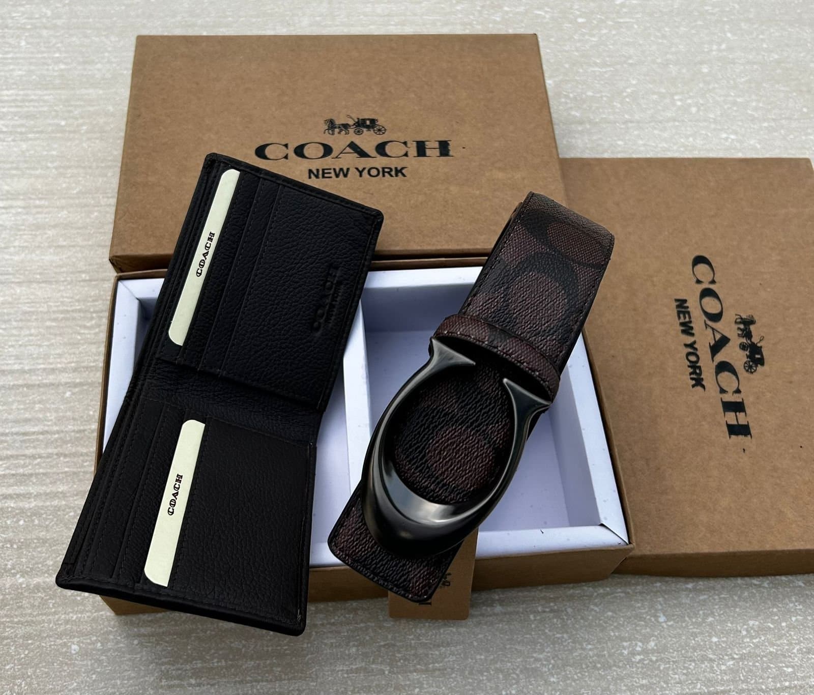 Premium Men's Leather Wallet and Belt Combo Gift Set – Elegant Designer Collection (4 Variants) - Thumbnail 4