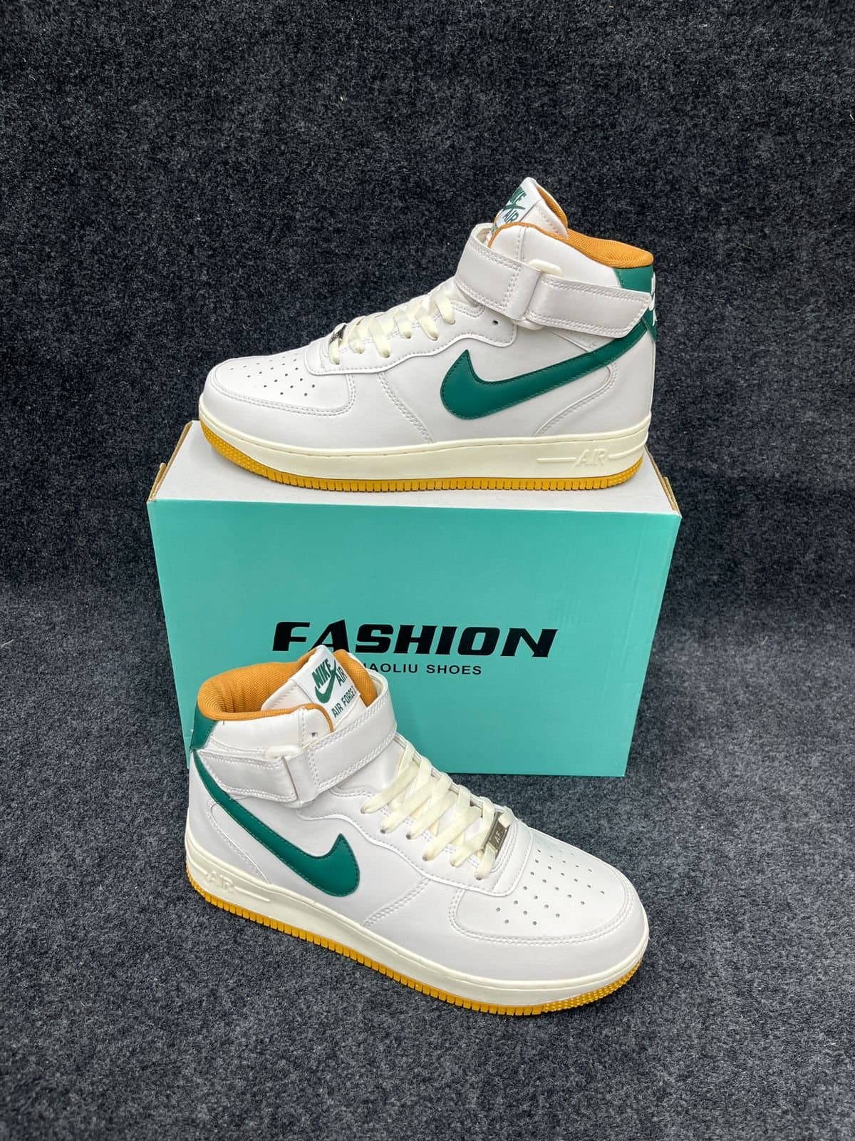 Men's Urban High-Top Fashion Sneakers with Ankle Strap | Classic Retro Trainers - Thumbnail 3