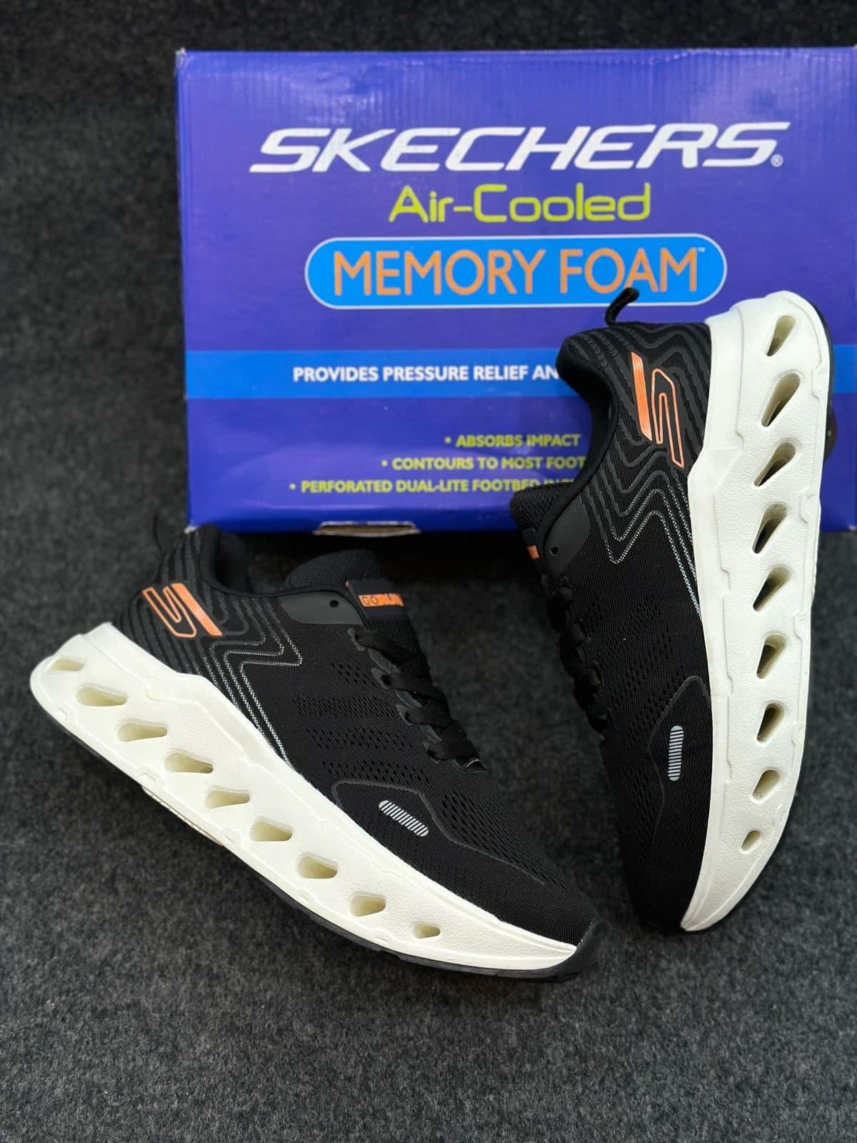 Men's Athletic Sport Sneakers with Geometric Cut-Out Cushion Sole - Thumbnail 3