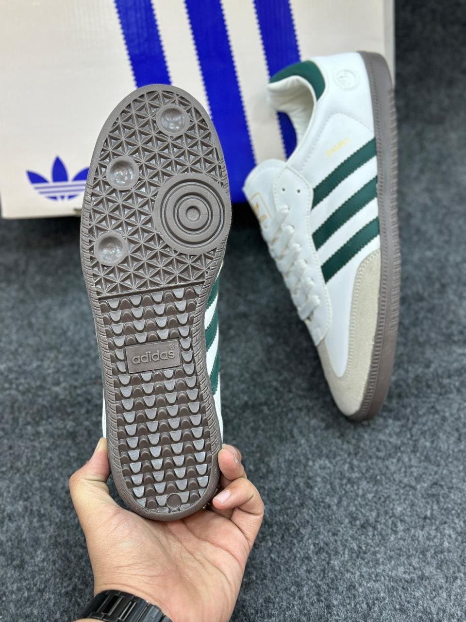 Men's Classic Retro Trainer with Green Stripes and Gum Sole - Thumbnail 2