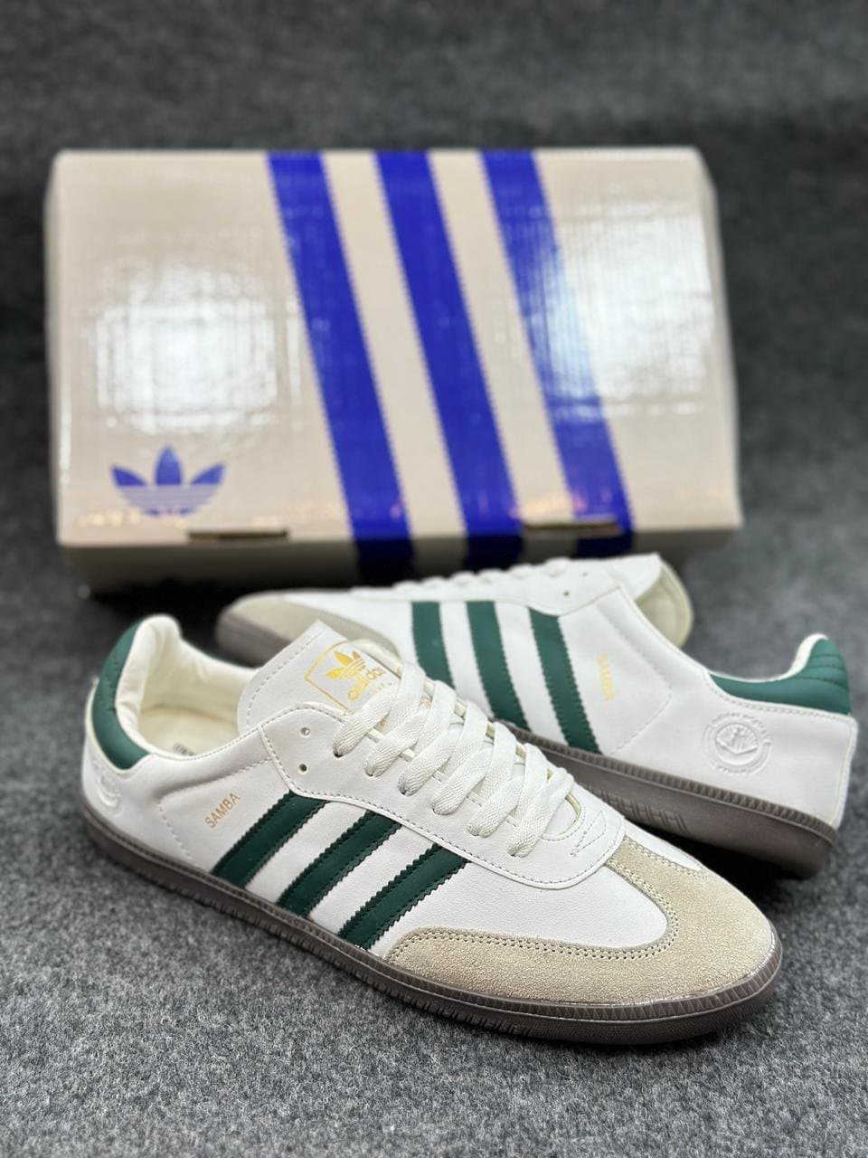 Men's Classic Retro Trainer with Green Stripes and Gum Sole