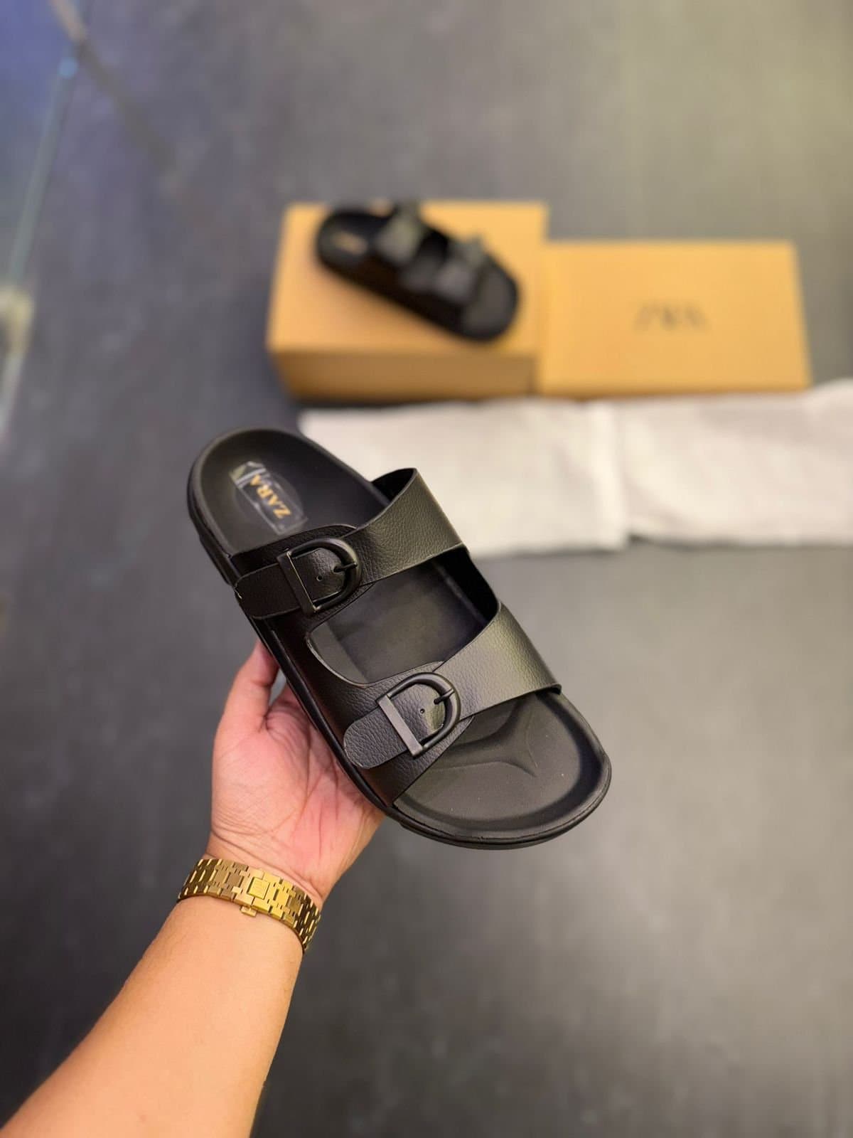 Premium Men's Casual Sandals | Stylish Buckle &amp; Toe-Post Designs with Lug Sole - Thumbnail 2