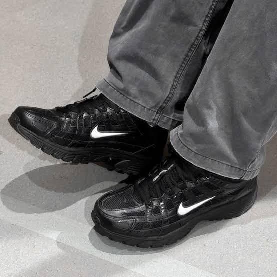 Men's Retro-Inspired Caged Runner Sneakers | Athletic Y2K Style Trainers | Black &amp; White - Thumbnail 2