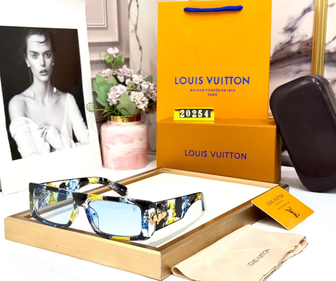 Louis Vuitton Women’s UV Protected Designer Sunglasses – Premium Collection - Thumbnail 8