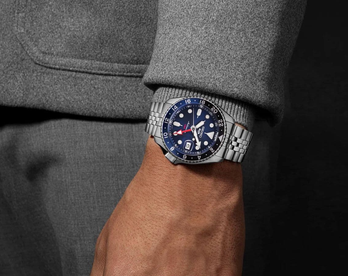 Seiko Automatic GMT Stainless Steel Watch for Men – Blue Dial Sporty Luxury Timepiece - Thumbnail 3